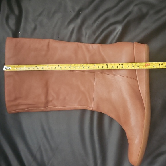 Millies Tan 100% Leather Pull On Wide Calf Boots SZ 7/7.5 US Woven Interior - Picture 10 of 13
